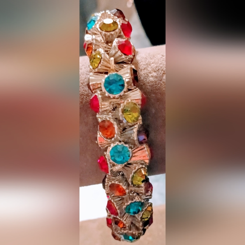 Vintage Multicolor Rhinestone Flower scheme design 7-9 inch length Bracelet